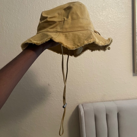 Jacquemus Le Bob Artichaut Frayed Expedition Hat